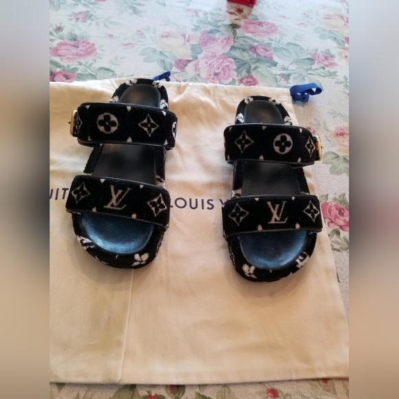 Louis Vuitton Black Jumbo Sandals - Picture 2 of 7